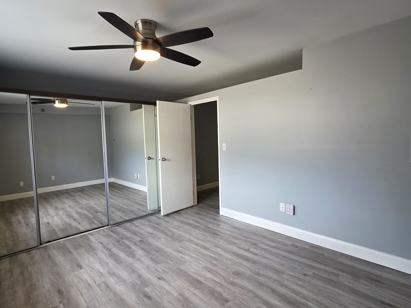 3170 W Monroe Street #107, Waukegan, IL 60085