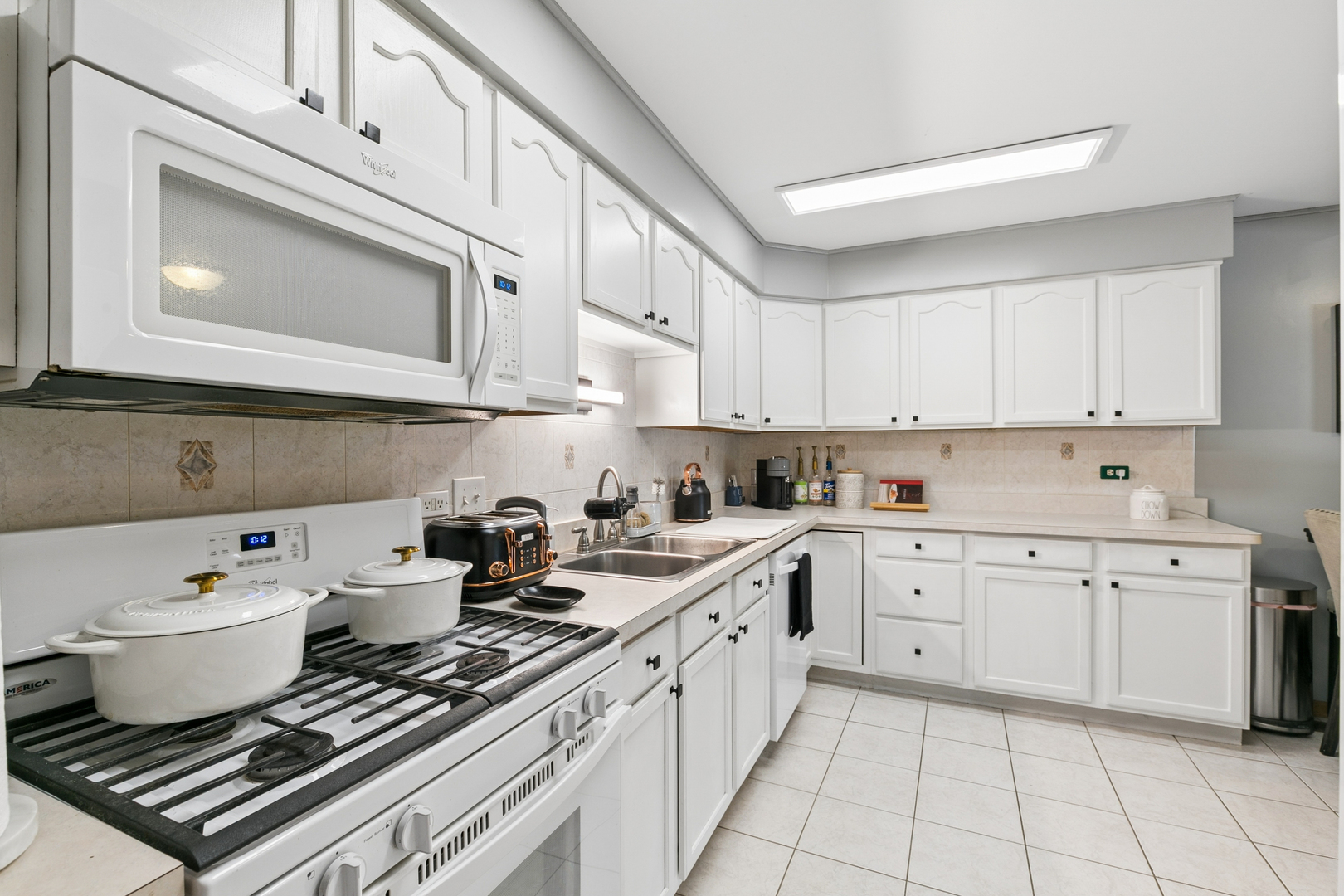 15931 Blackwater Court, Tinley Park, IL 60477