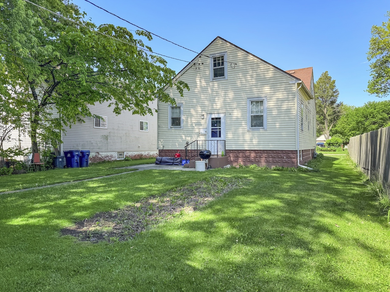 1141 Victoria Avenue, North Chicago, IL 60064