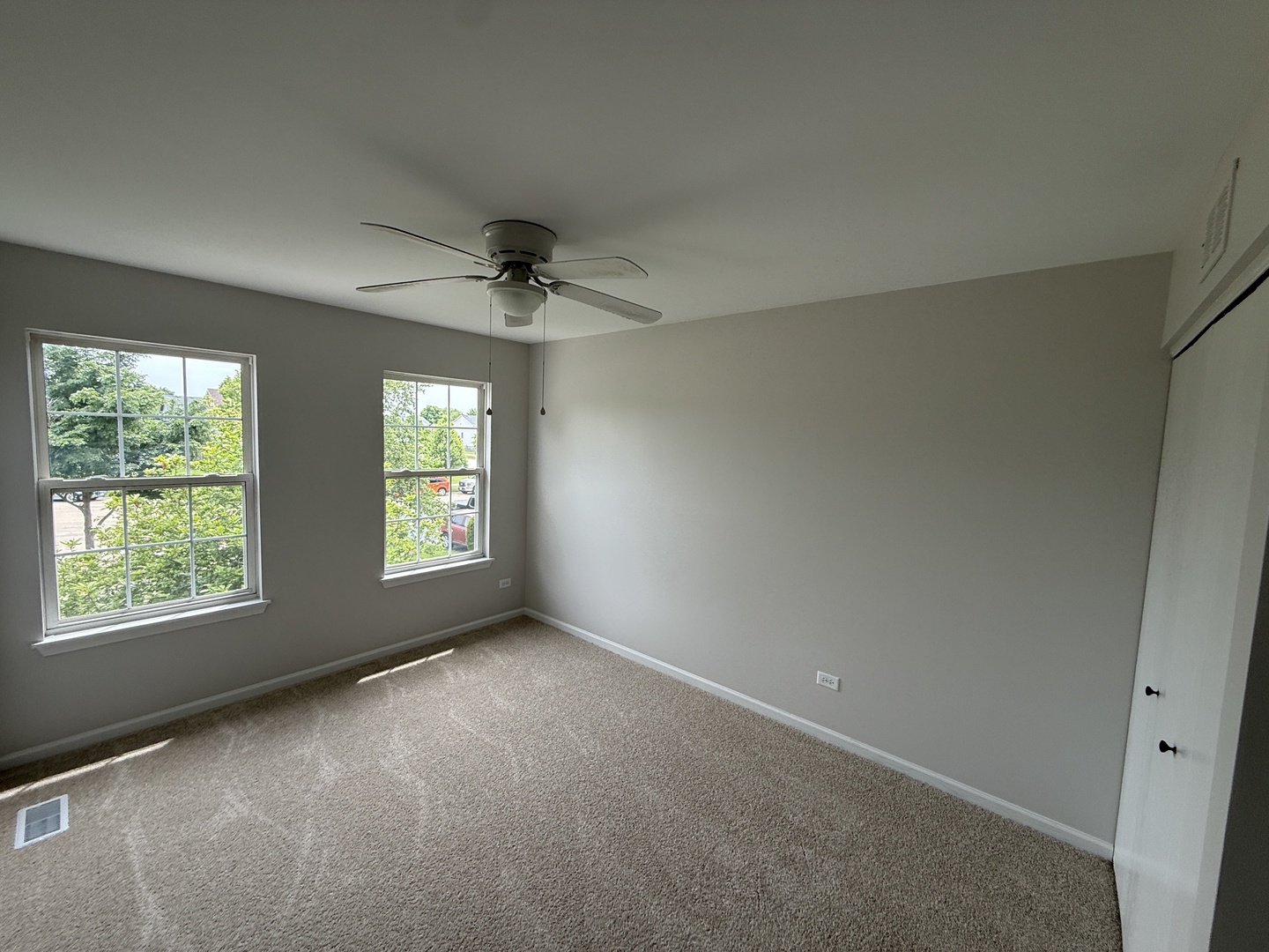 1305 Burns Court, Minooka, IL 60447