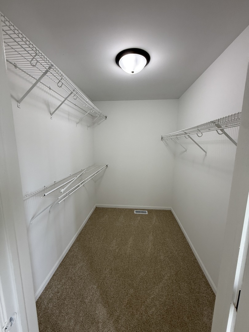 1305 Burns Court, Minooka, IL 60447