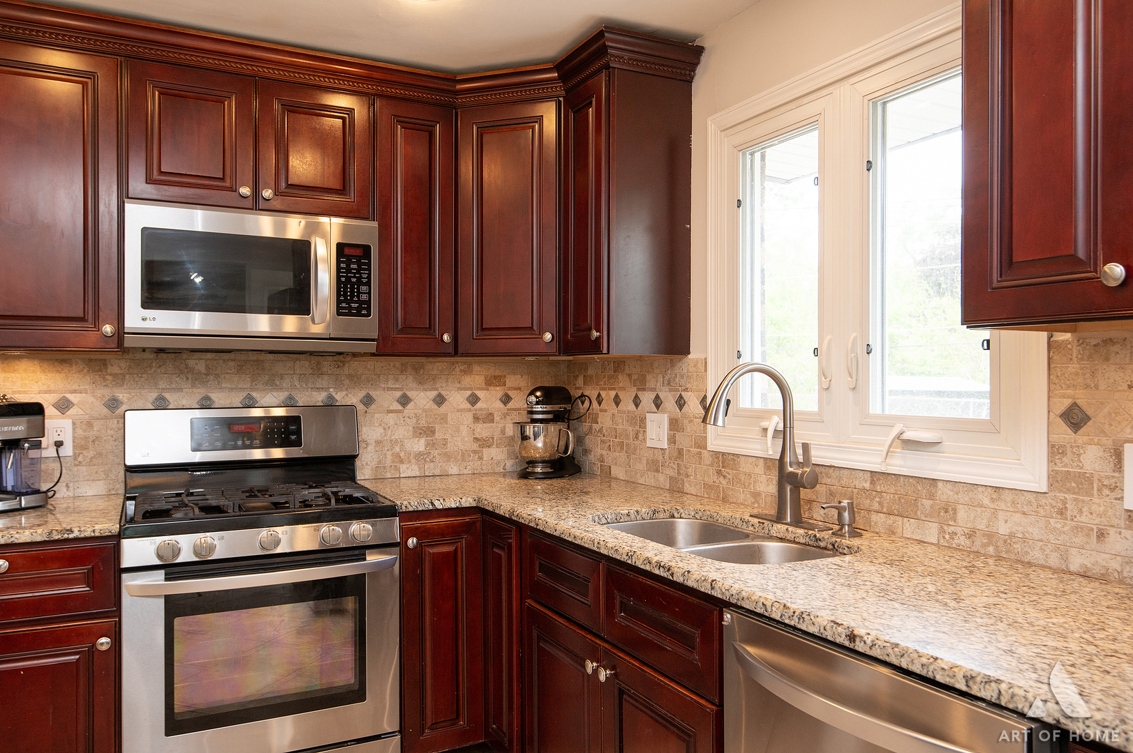 10136 Charles Avenue, Palos Hills, IL 60465