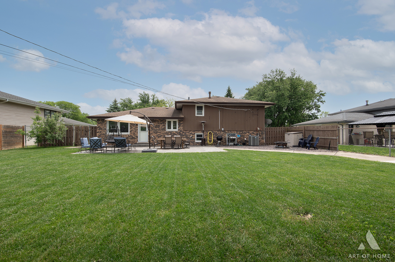 10136 Charles Avenue, Palos Hills, IL 60465