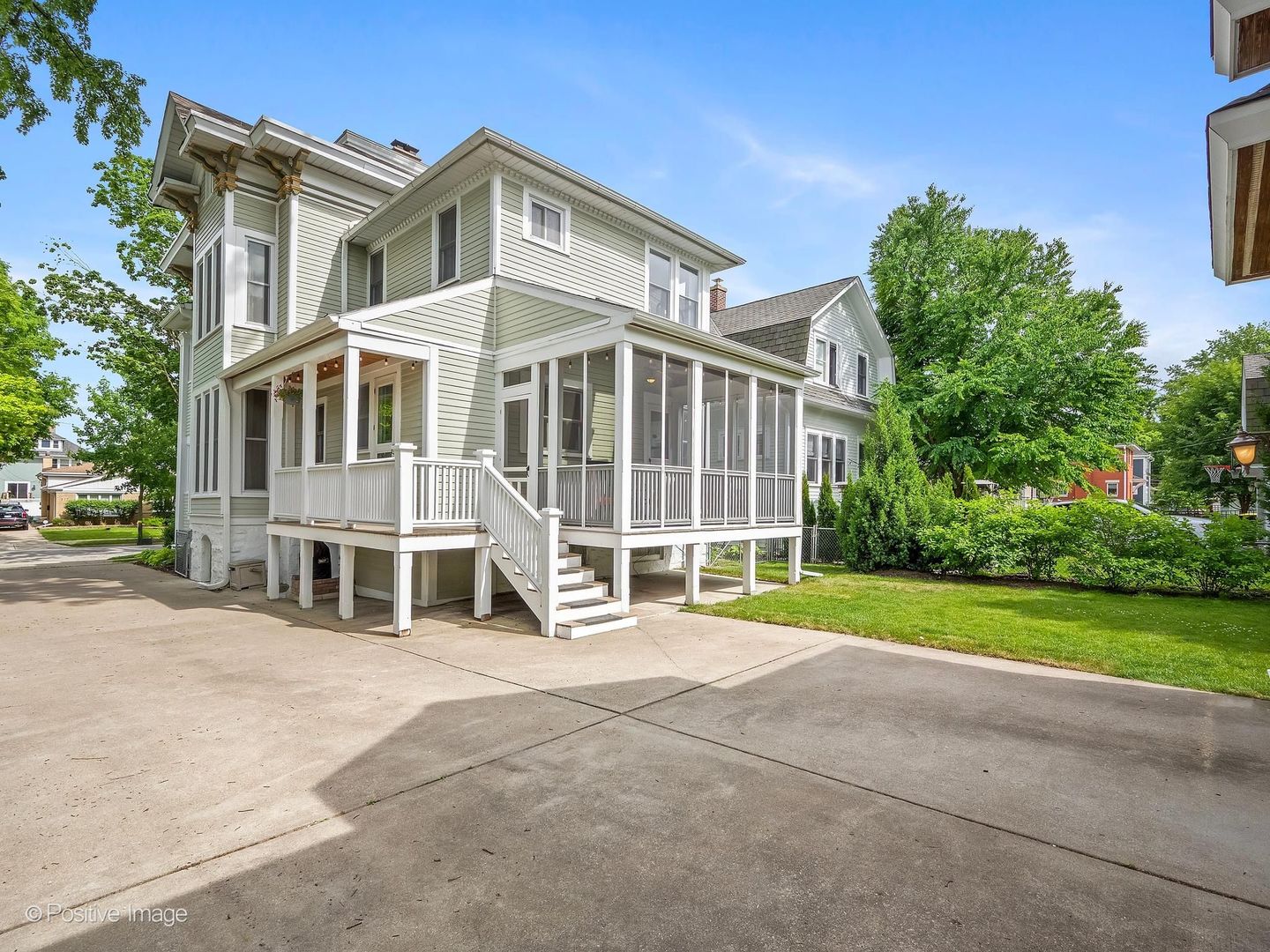 318 S Ashland Avenue, La Grange, IL 60525