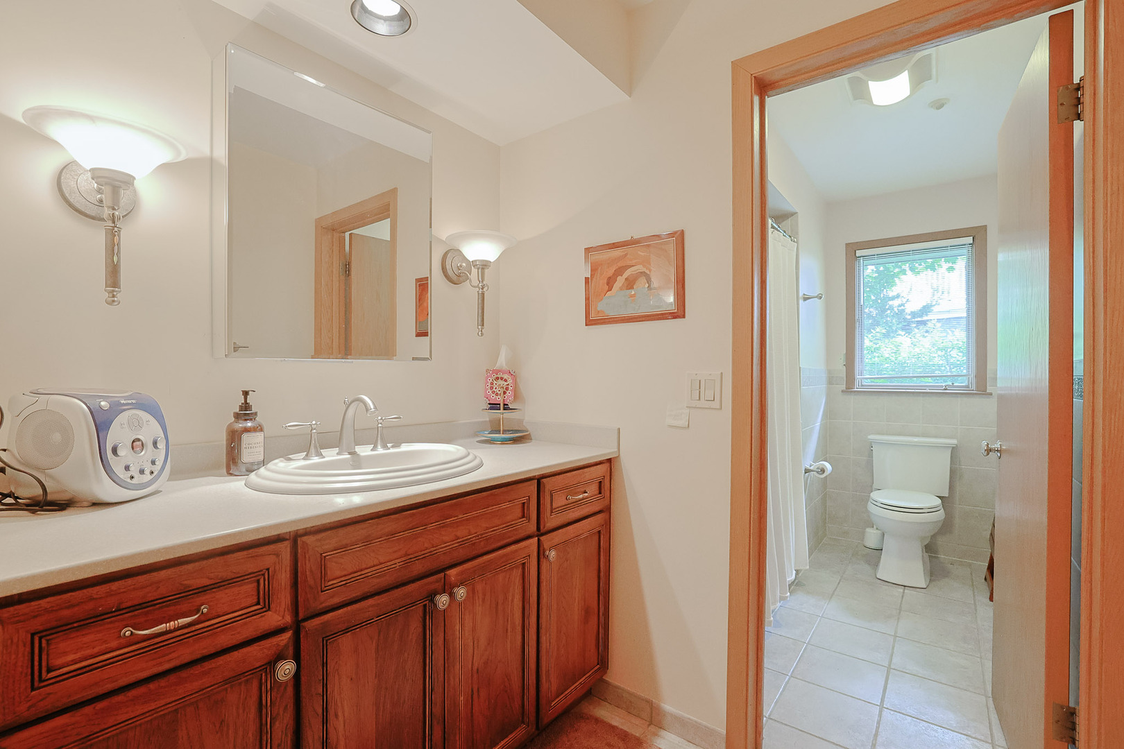 9 Camelot Drive, Oak Brook, IL 60523