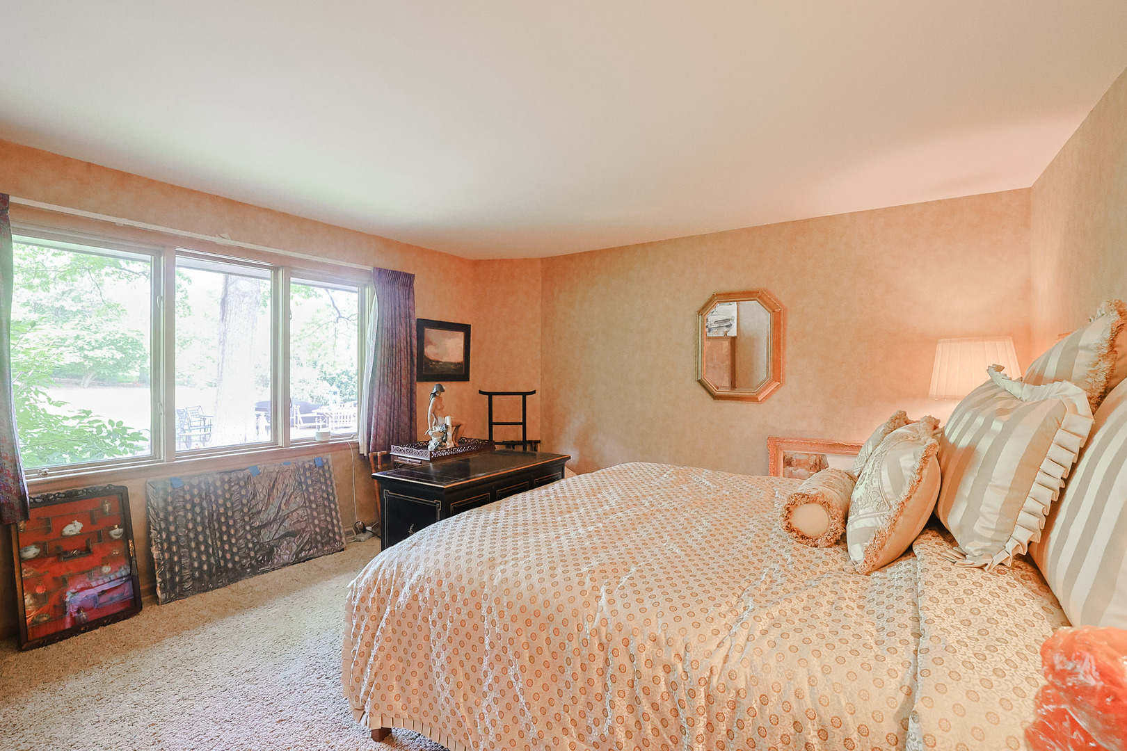 9 Camelot Drive, Oak Brook, IL 60523
