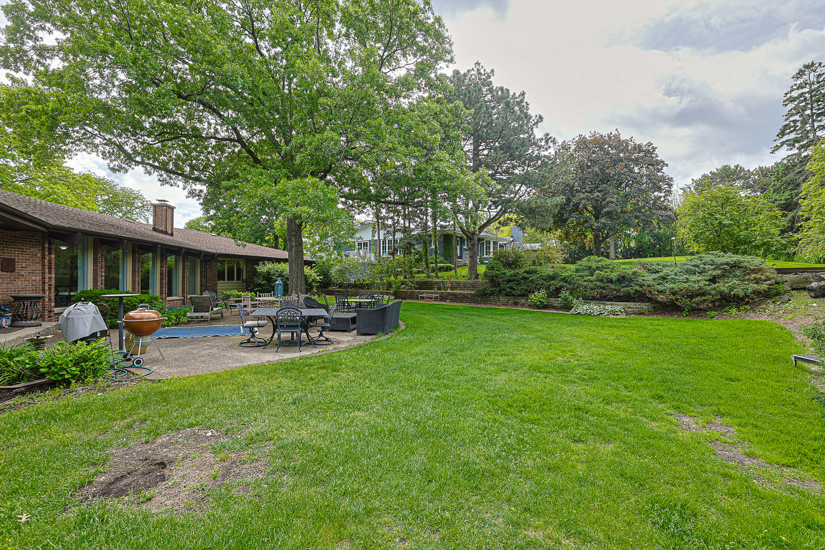 9 Camelot Drive, Oak Brook, IL 60523