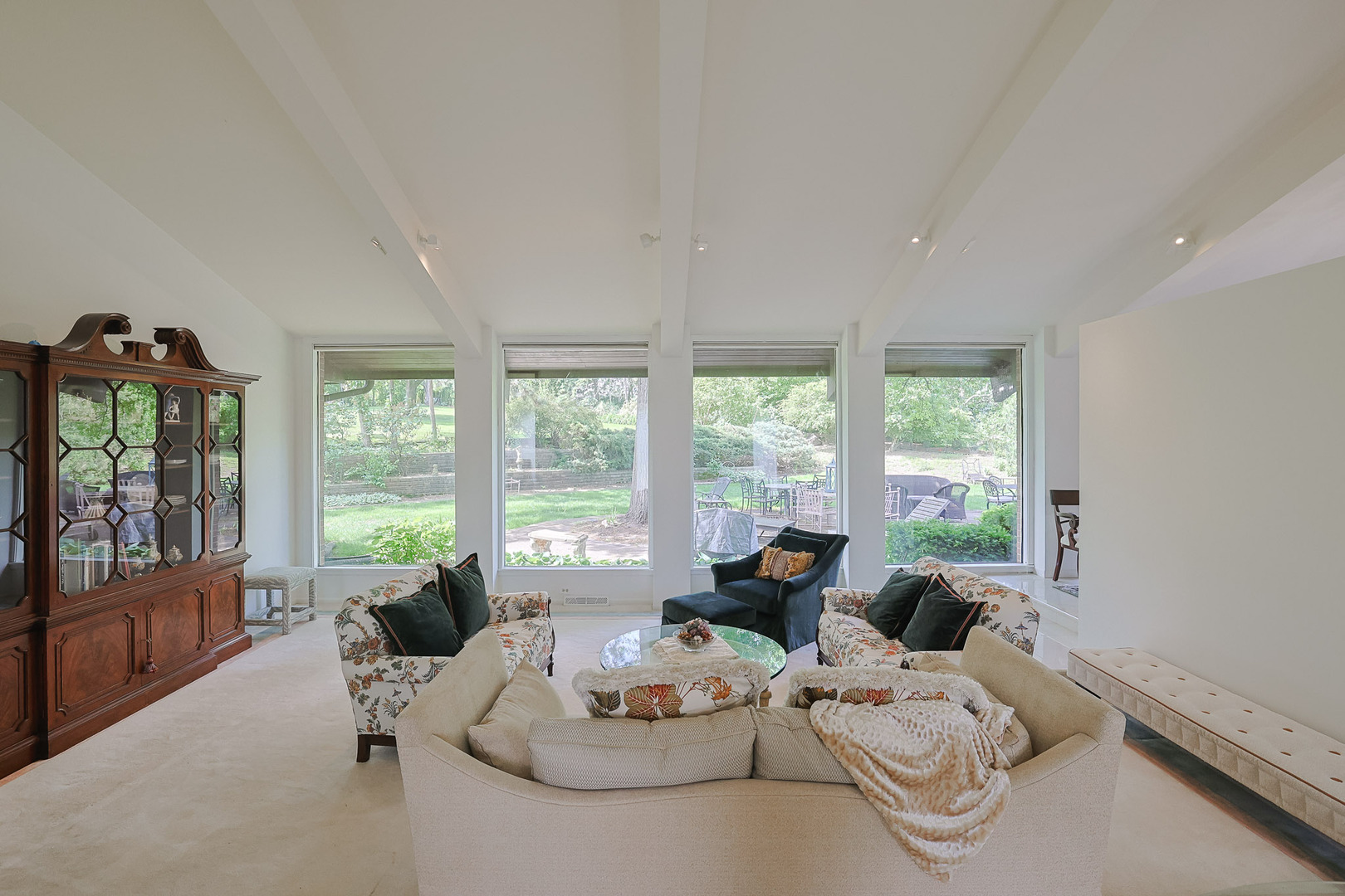 9 Camelot Drive, Oak Brook, IL 60523