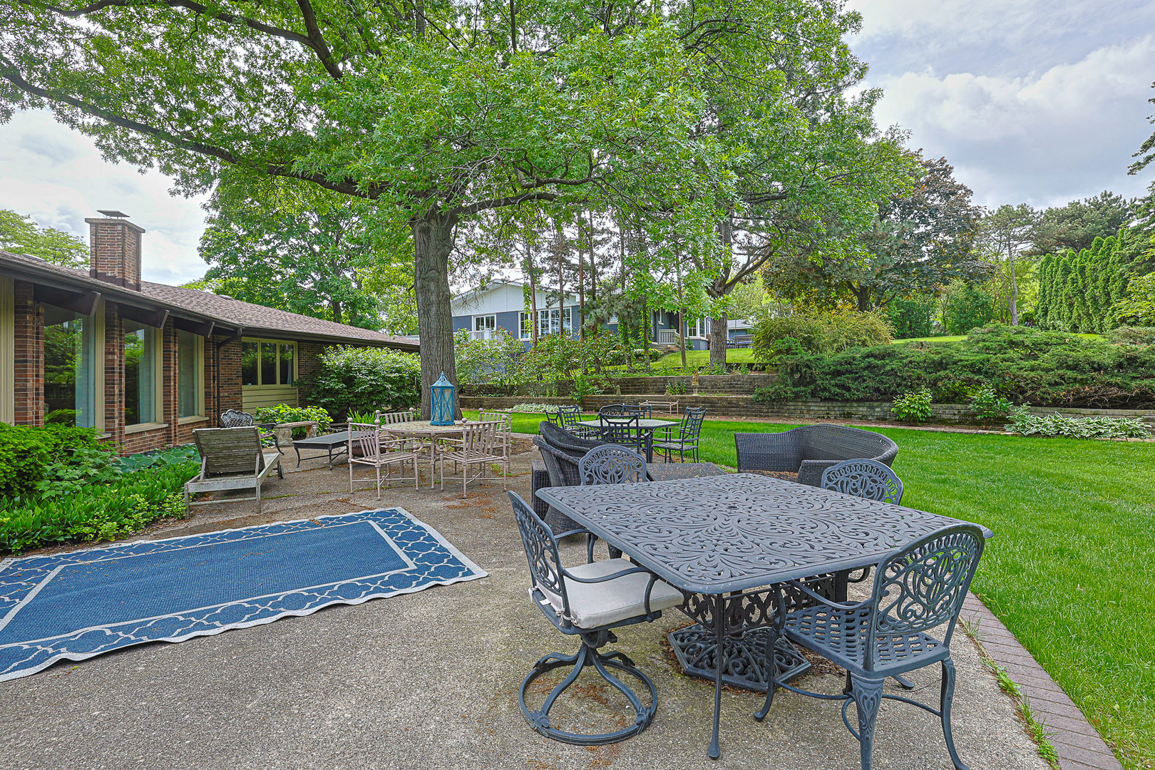 9 Camelot Drive, Oak Brook, IL 60523