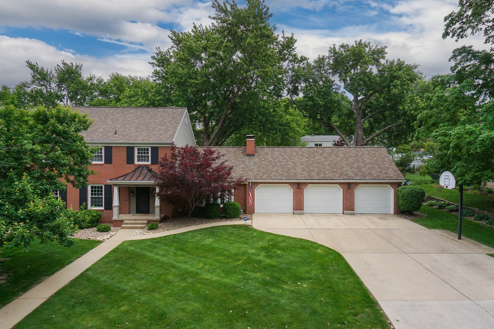 206 Fleetwood Drive, Bloomington, IL 61701