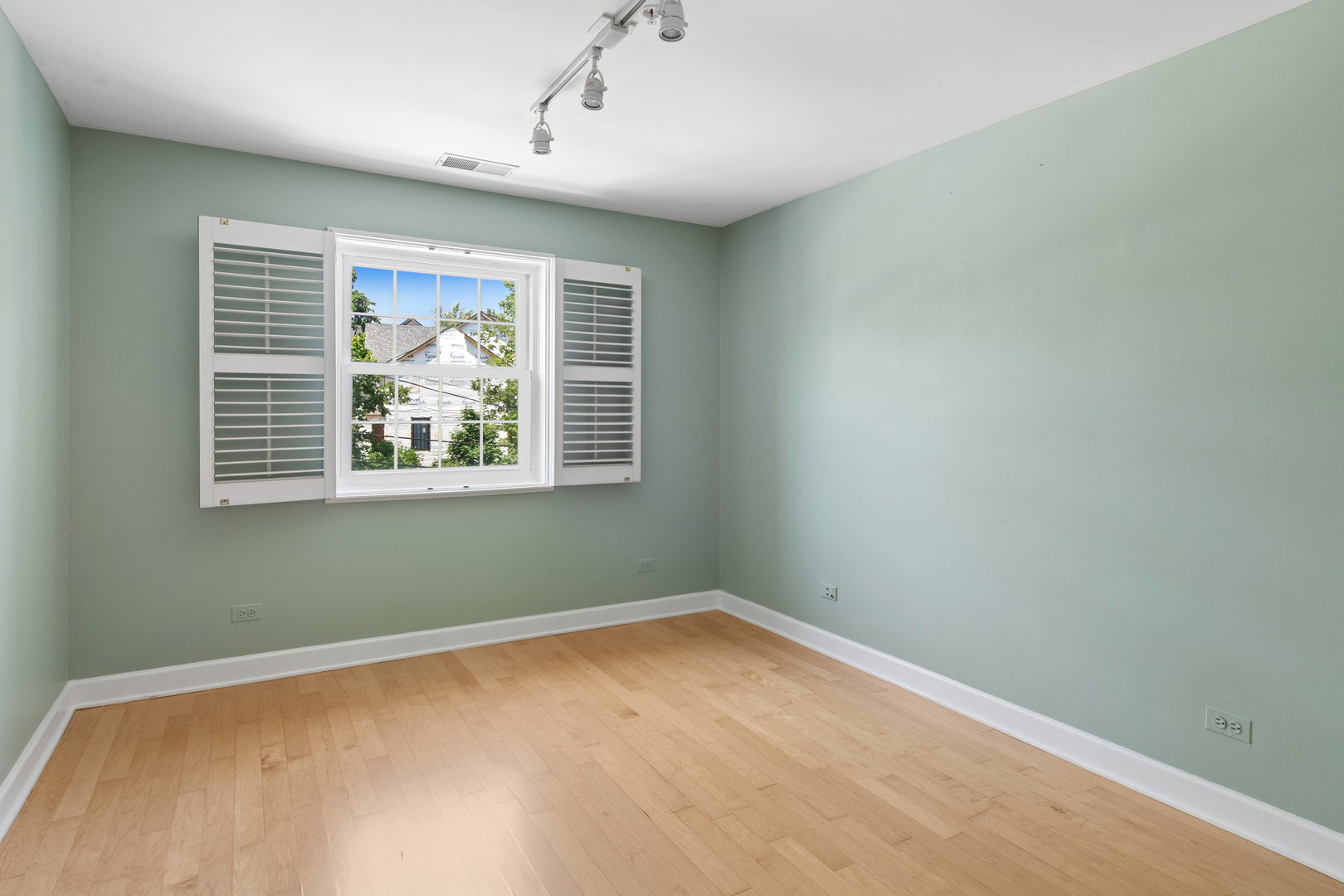 245 Burlington Avenue #203, Clarendon Hills, IL 60514
