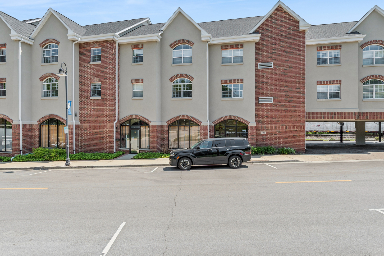 245 Burlington Avenue #203, Clarendon Hills, IL 60514