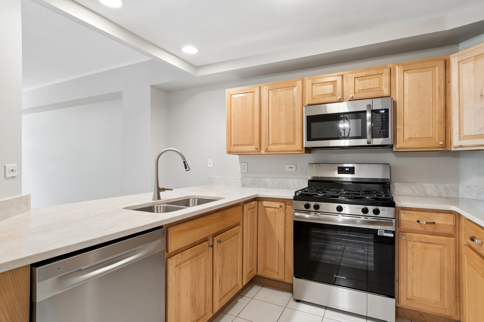 245 Burlington Avenue #203, Clarendon Hills, IL 60514