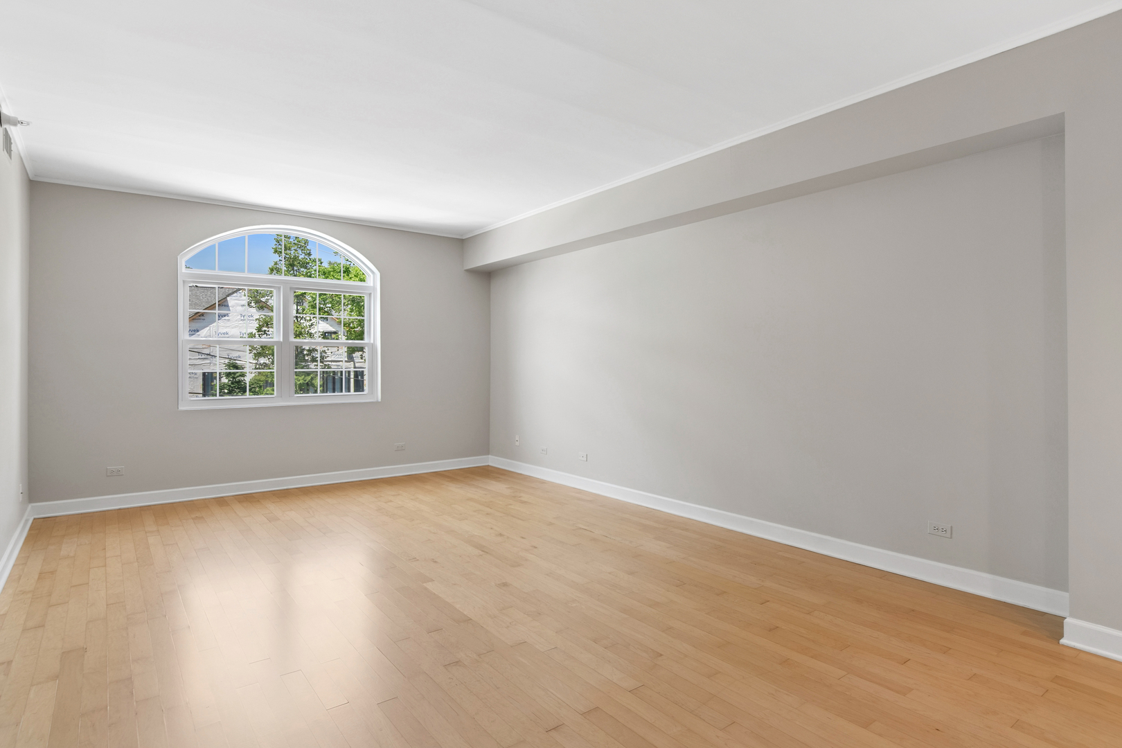 245 Burlington Avenue #203, Clarendon Hills, IL 60514