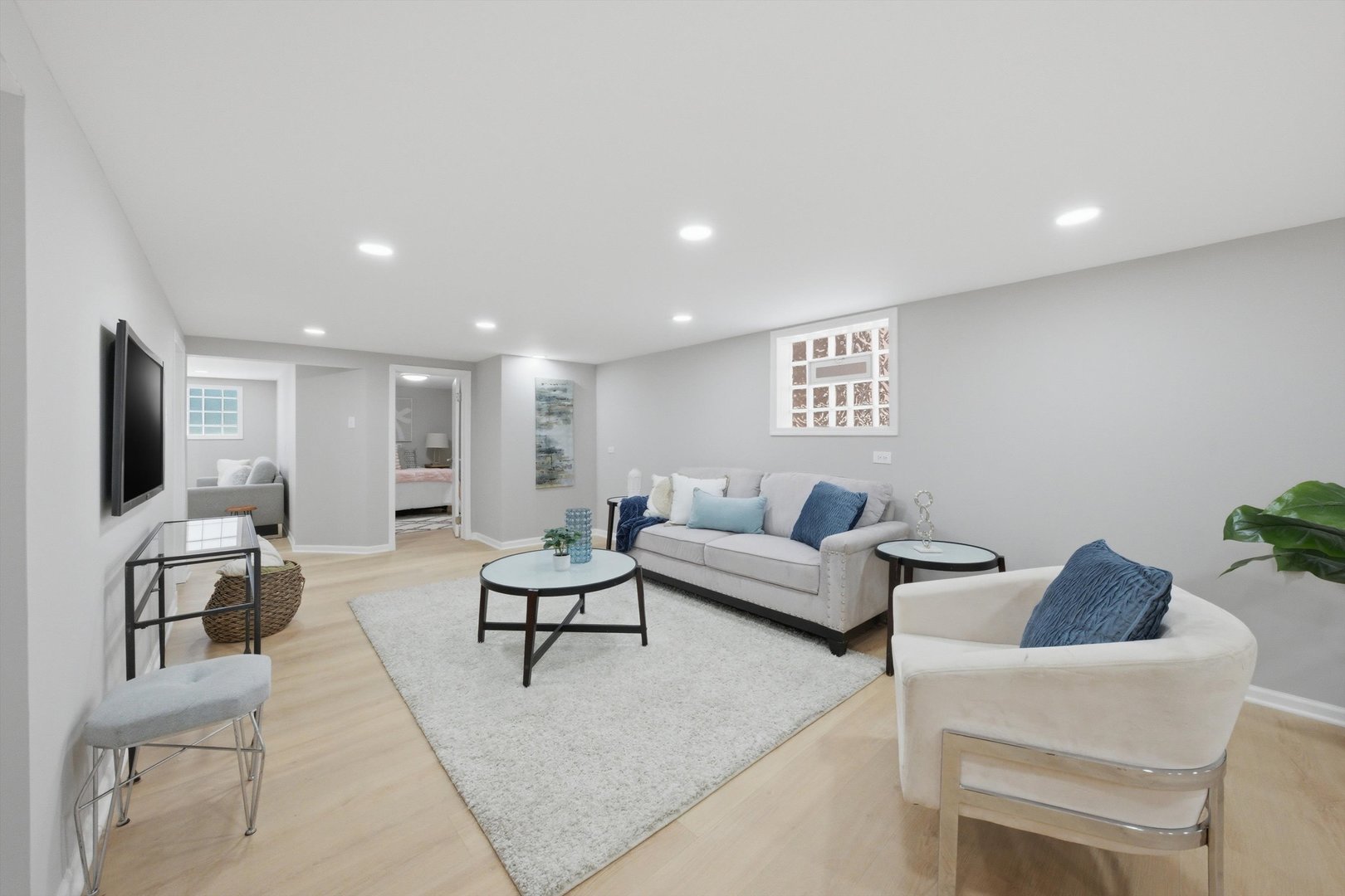 6437 S Kedvale Avenue, Chicago, IL 60629