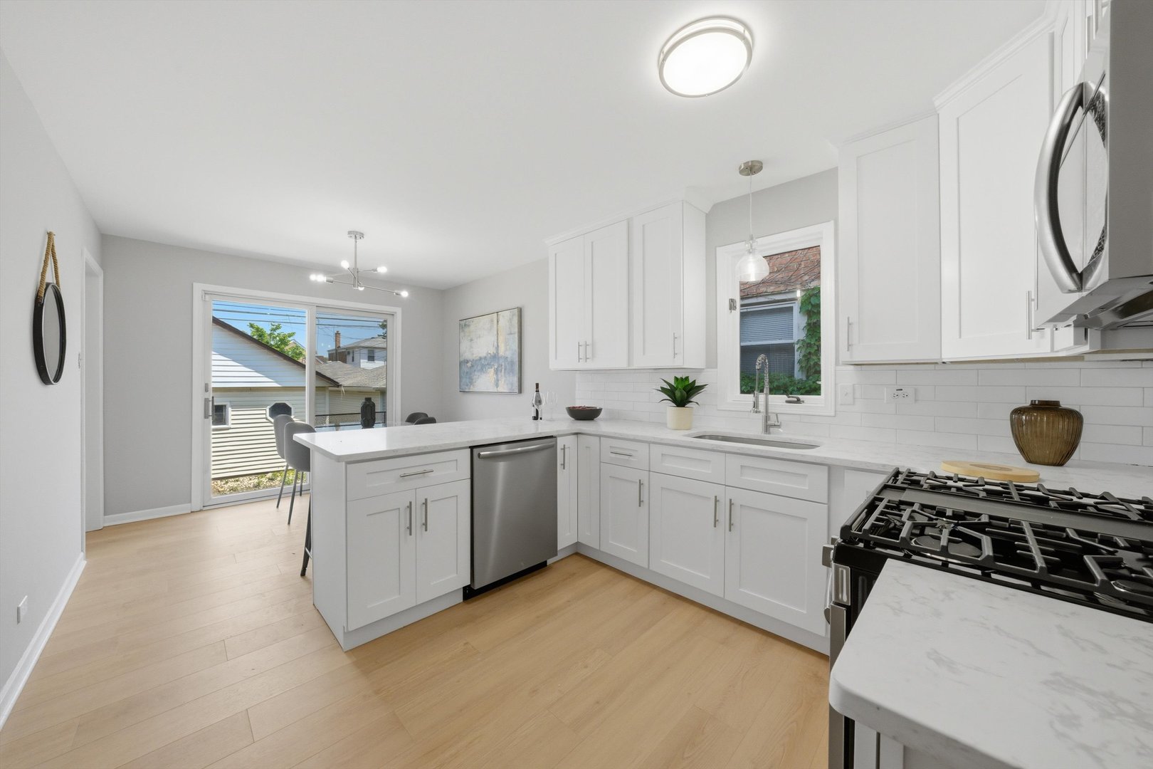 6437 S Kedvale Avenue, Chicago, IL 60629