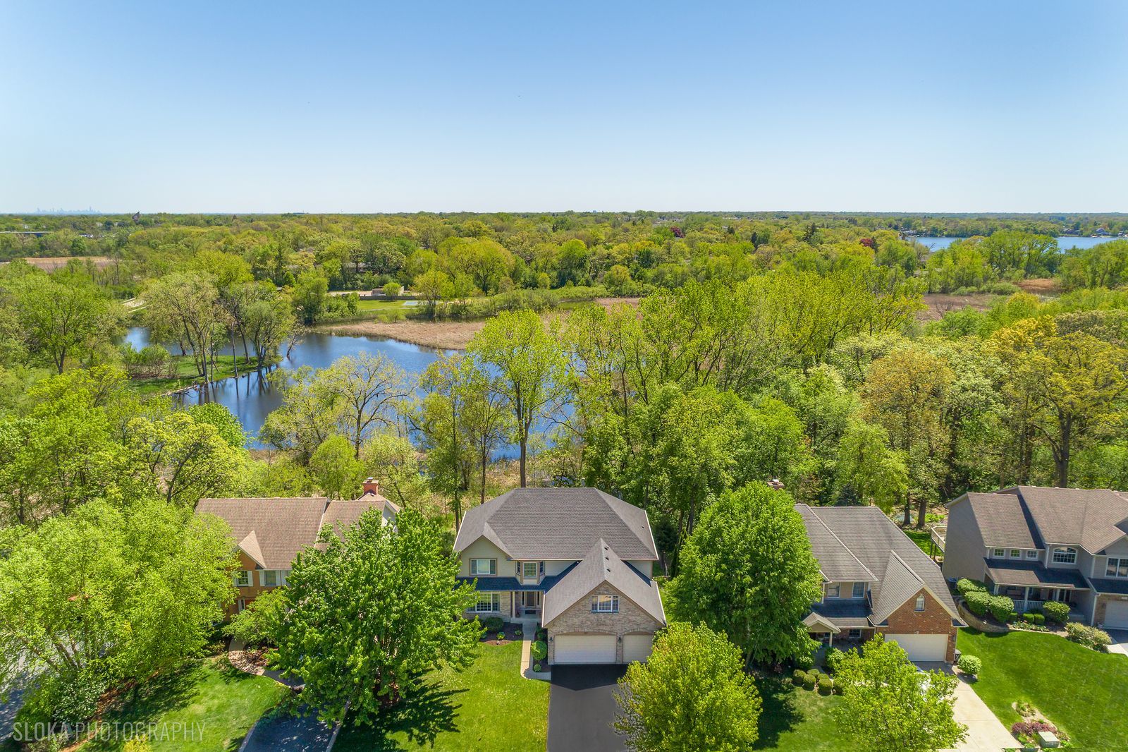207 Lions Court, Lake Zurich, IL 60047