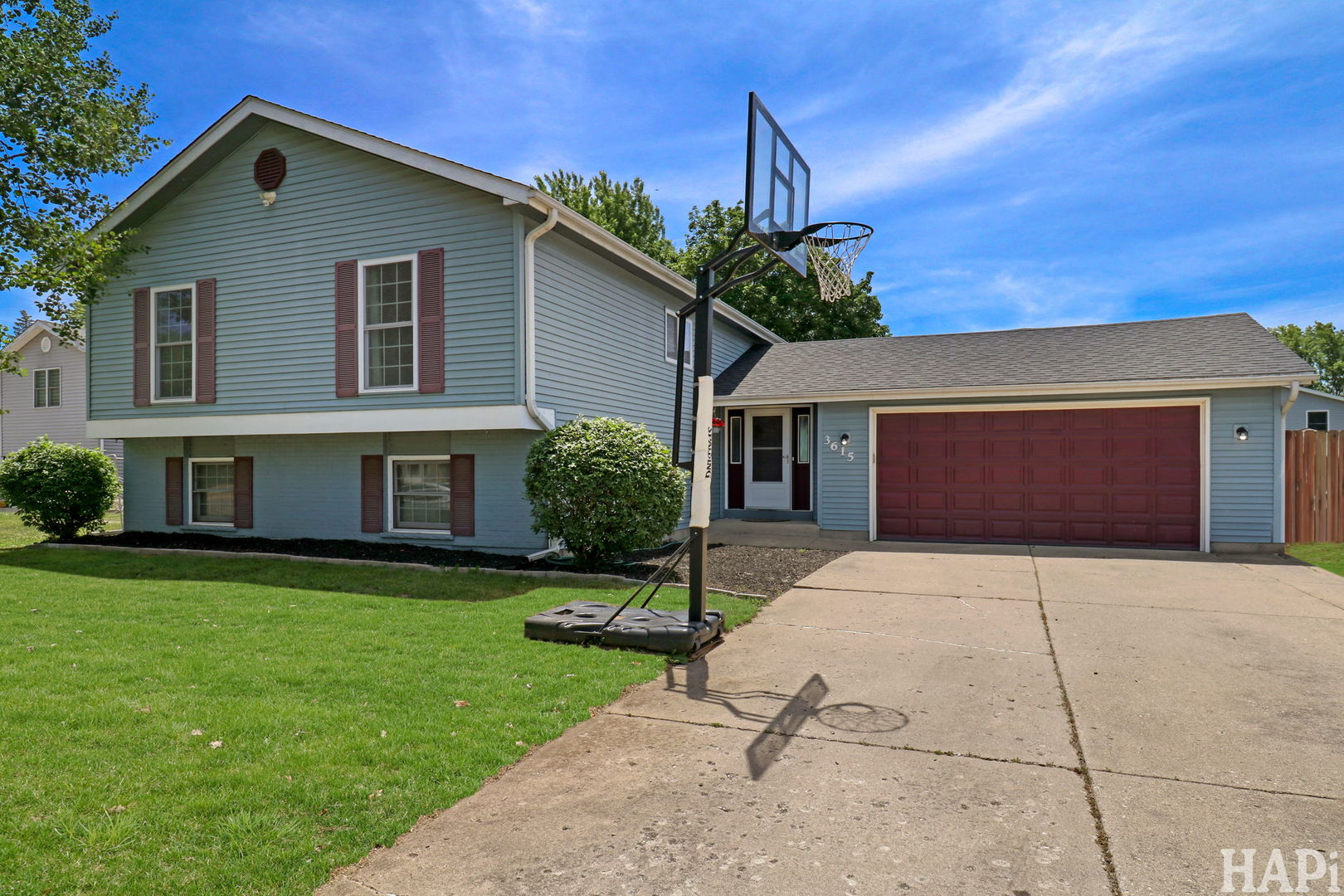 3615 W Drake Court, McHenry, IL 60050