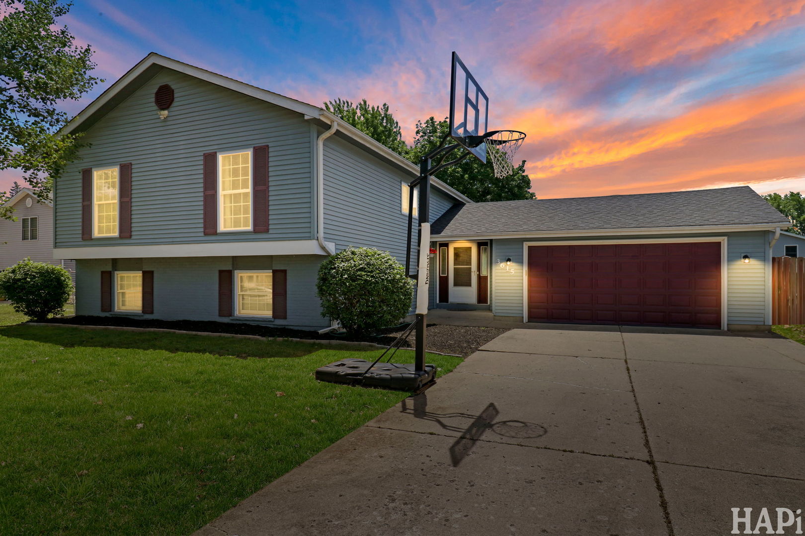 3615 W Drake Court, McHenry, IL 60050