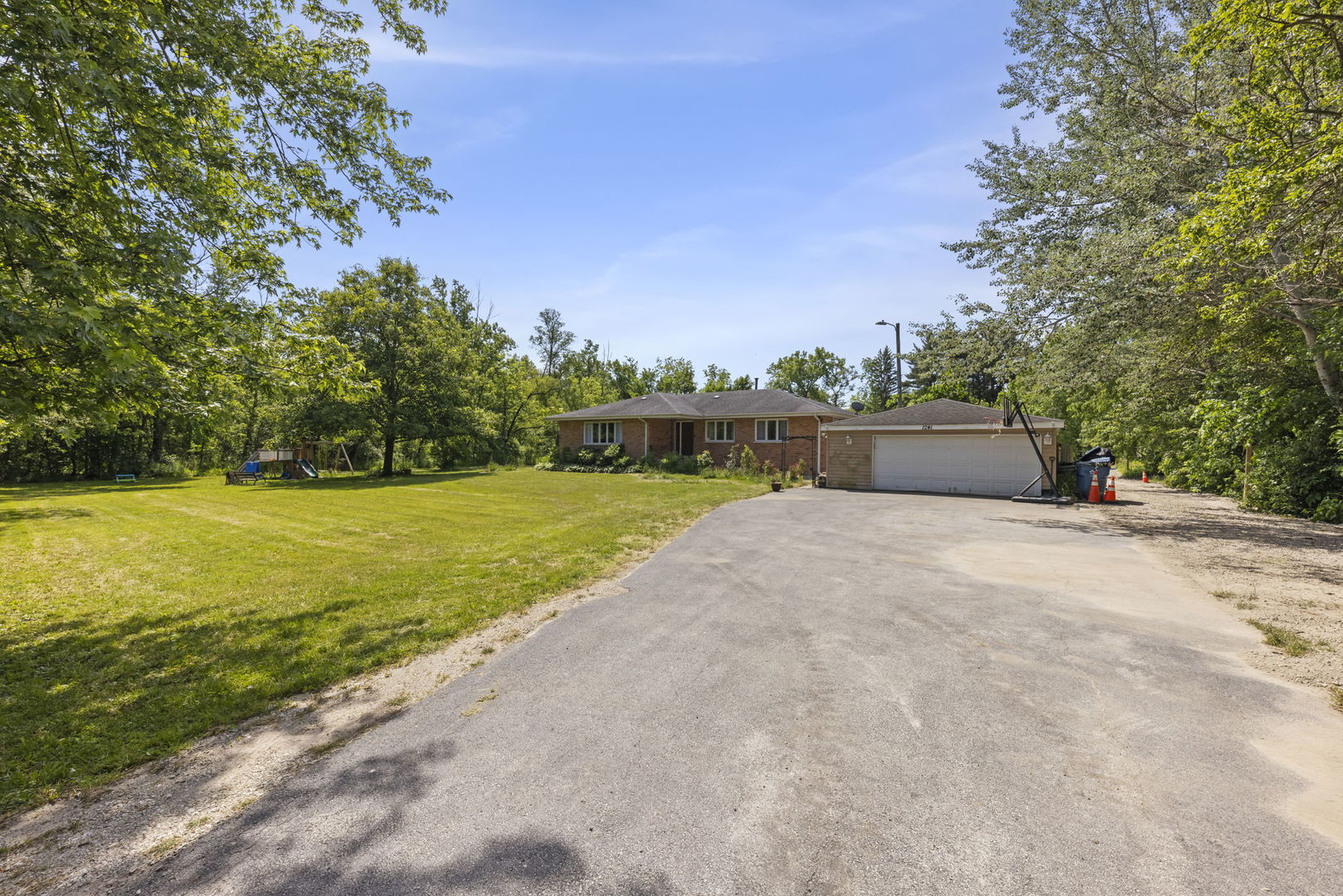 1241 Norfolk Avenue, Crete, IL 60417