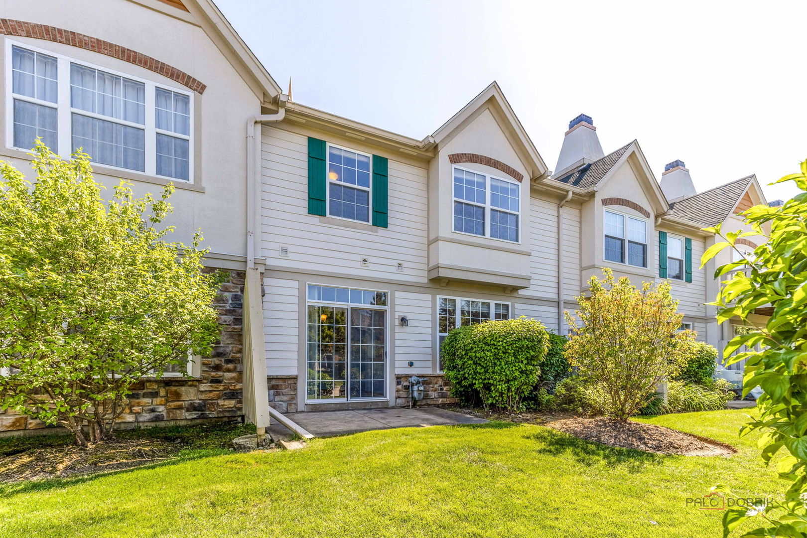 378 BAY TREE Circle, Vernon Hills, IL 60061
