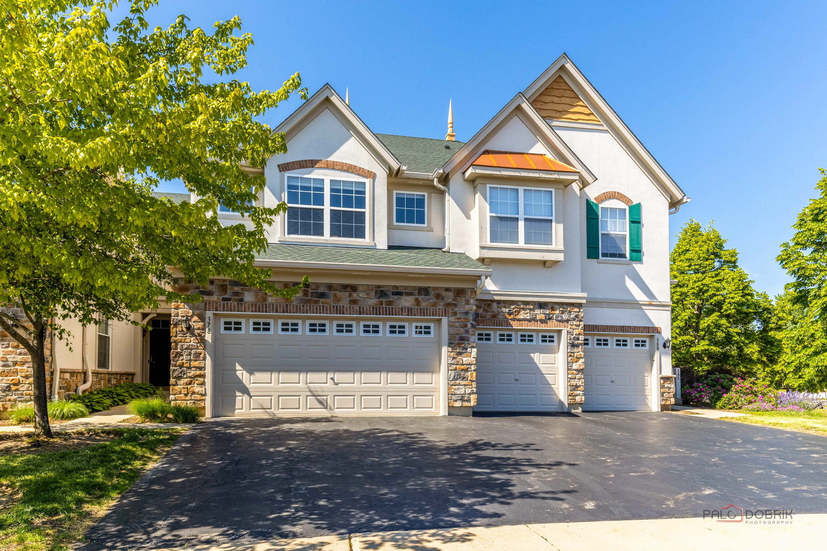 378 BAY TREE Circle, Vernon Hills, IL 60061