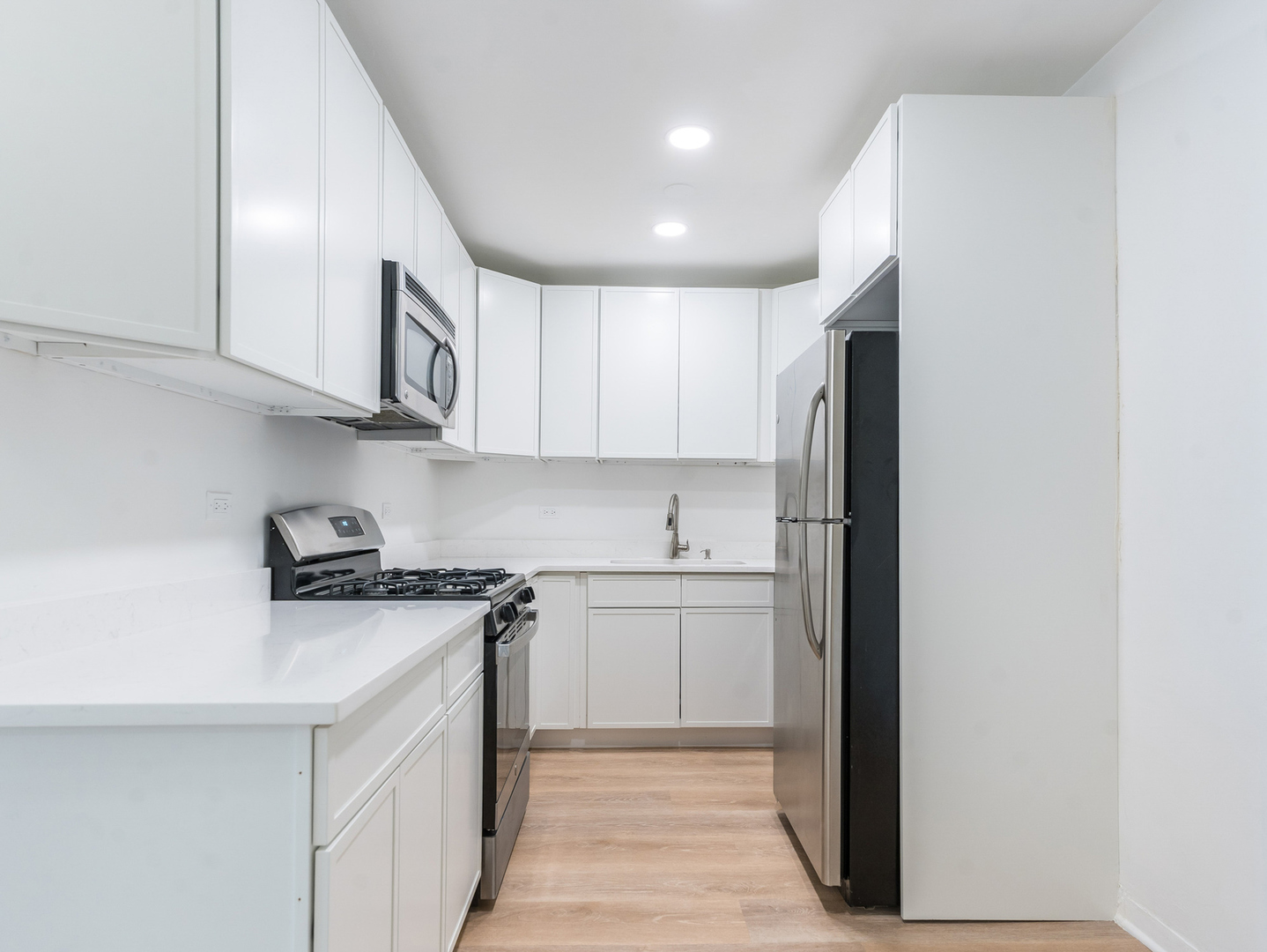 415 S Maple Avenue #603, Oak Park, IL 60302