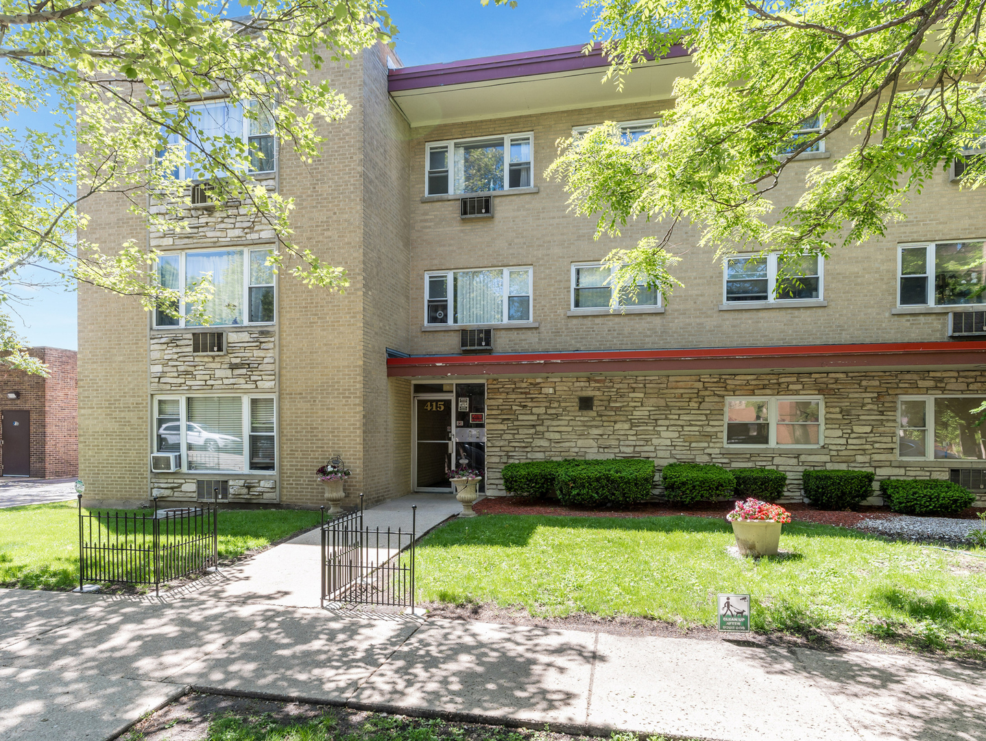 415 S Maple Avenue #603, Oak Park, IL 60302