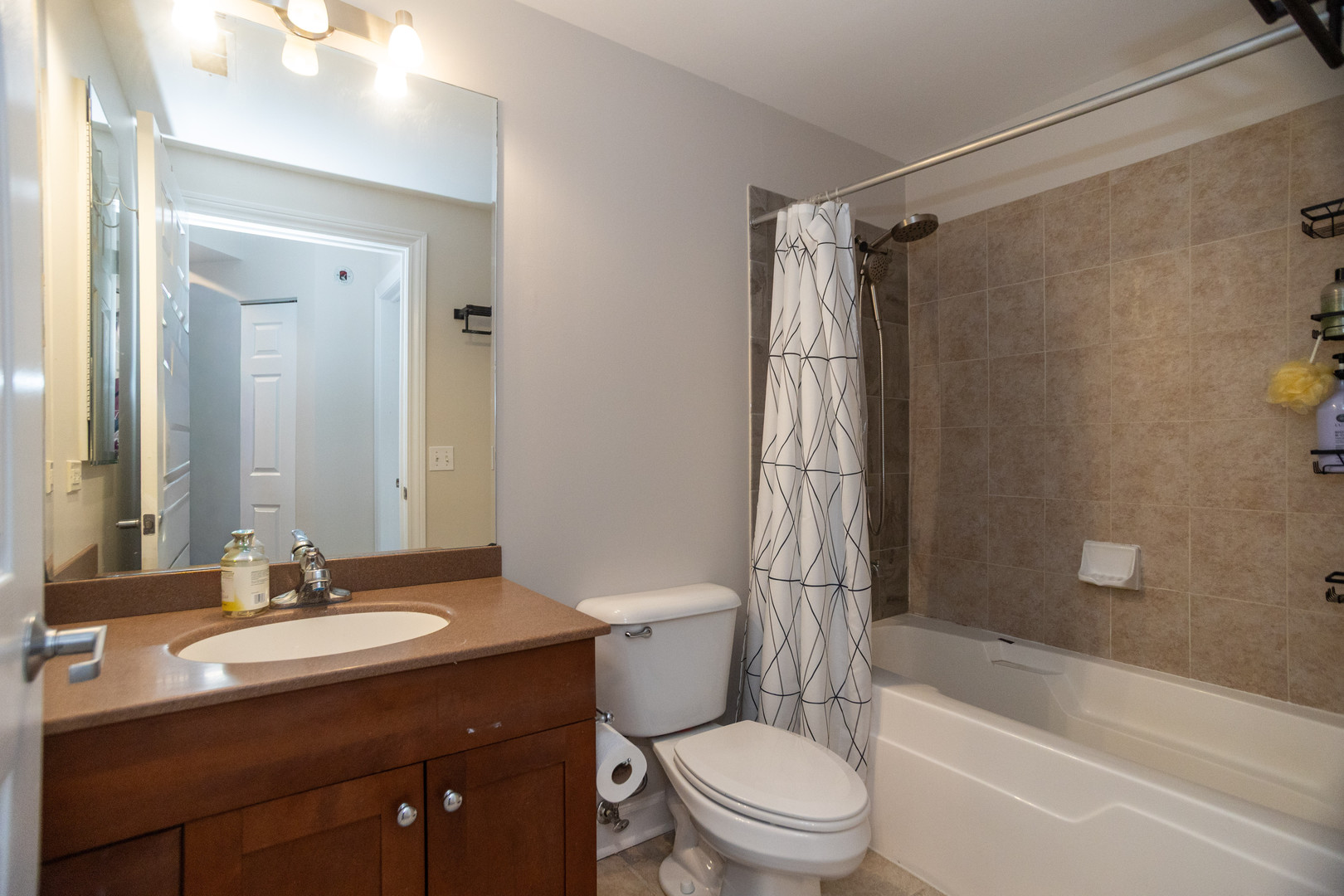 8440 Callie Avenue #606, Morton Grove, IL 60053