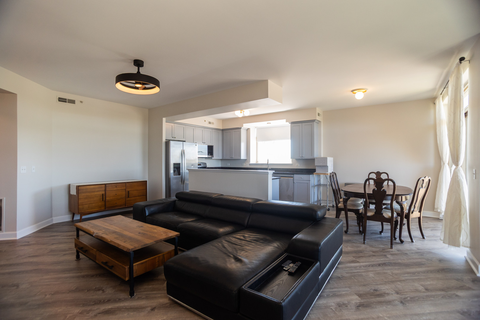 8440 Callie Avenue #606, Morton Grove, IL 60053