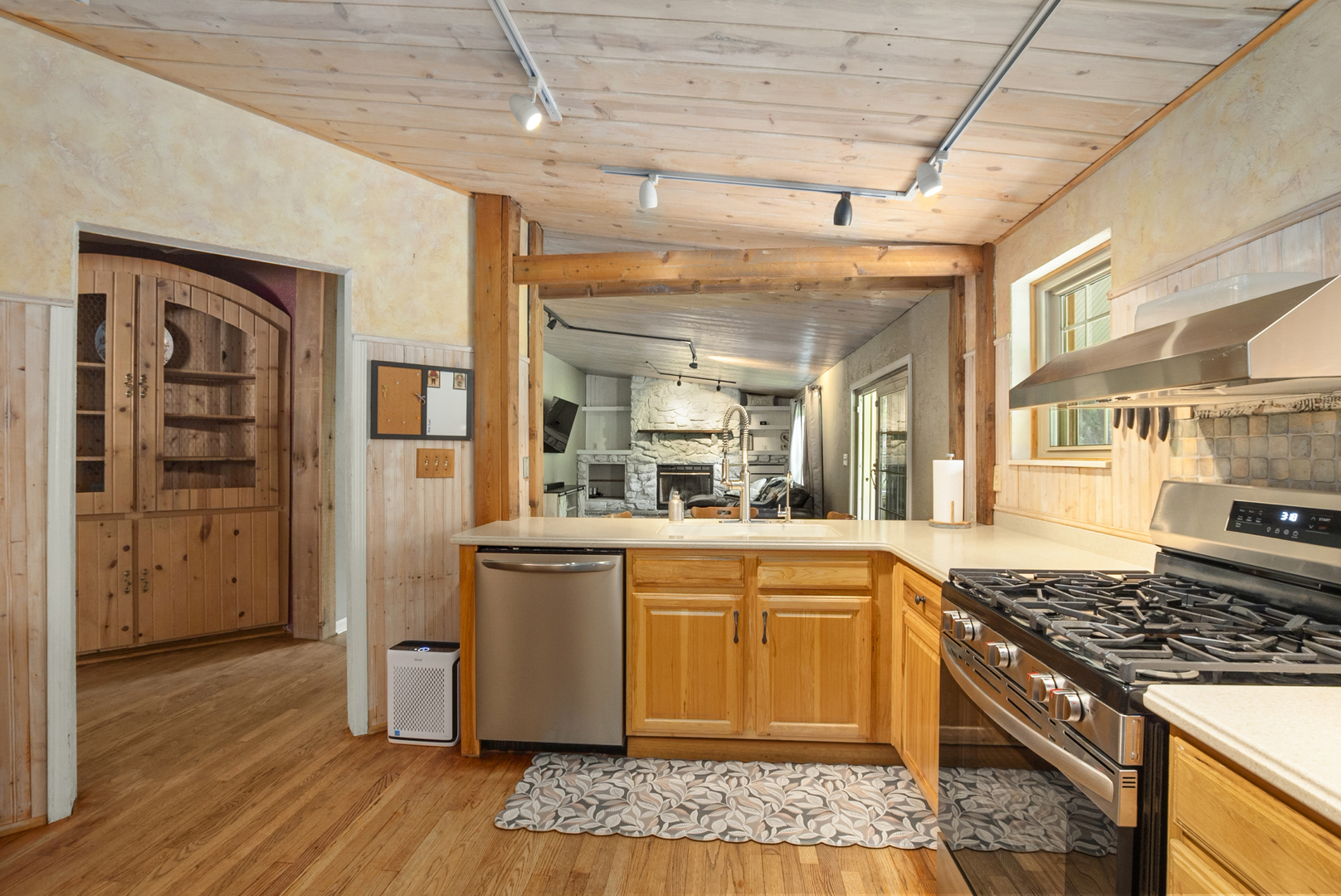 1801 Richton Road, Steger, IL 60475