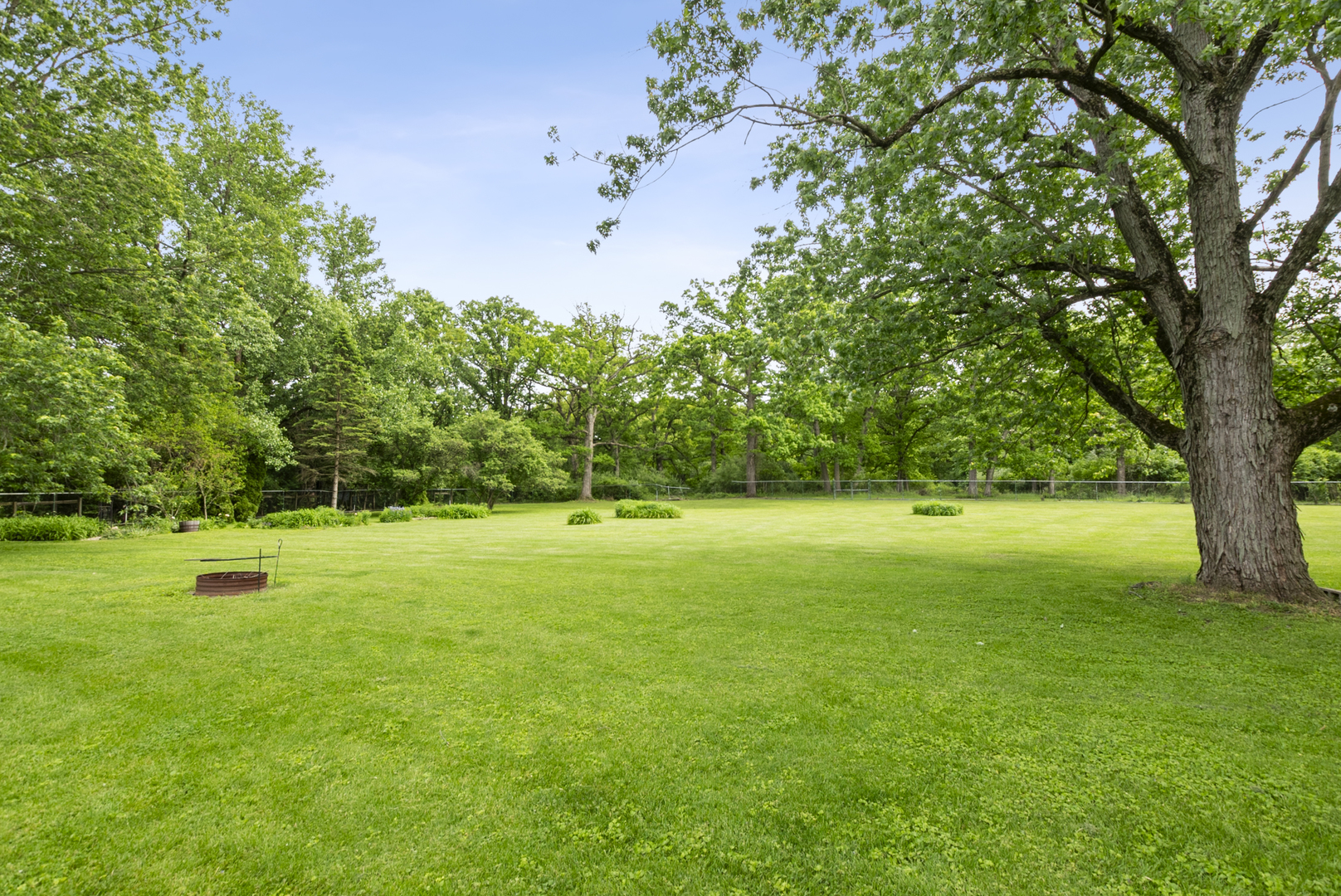 1801 Richton Road, Steger, IL 60475