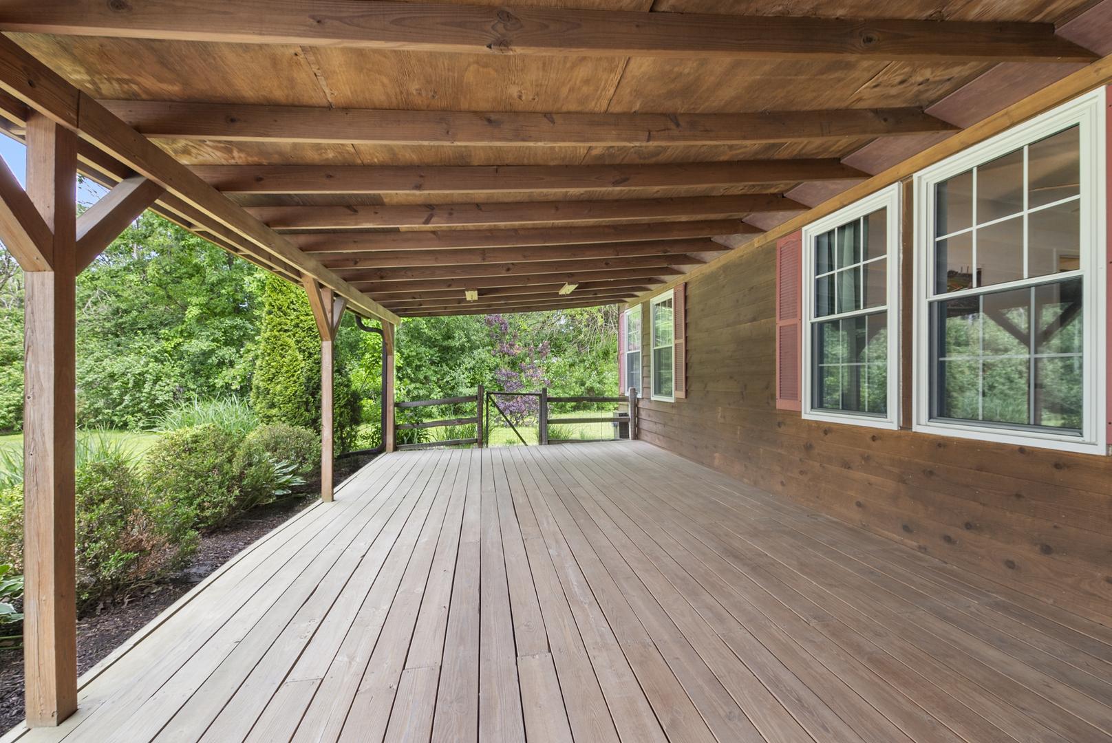 1801 Richton Road, Steger, IL 60475