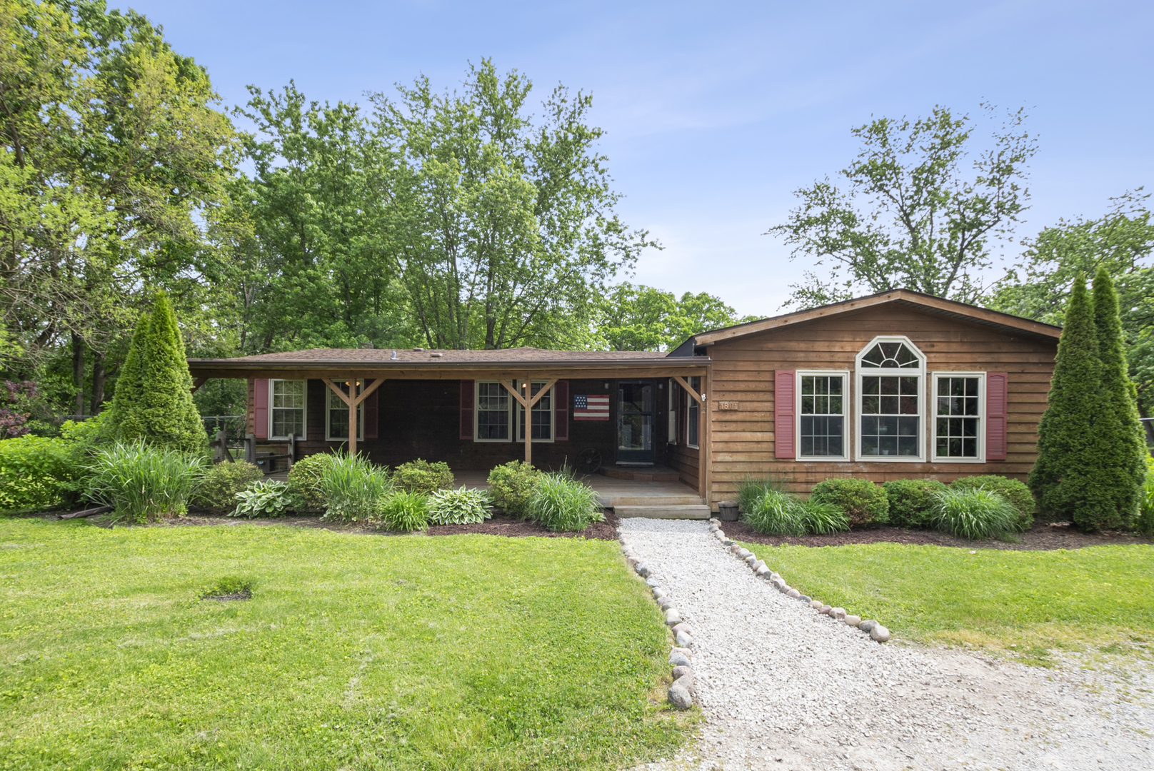 1801 Richton Road, Steger, IL 60475