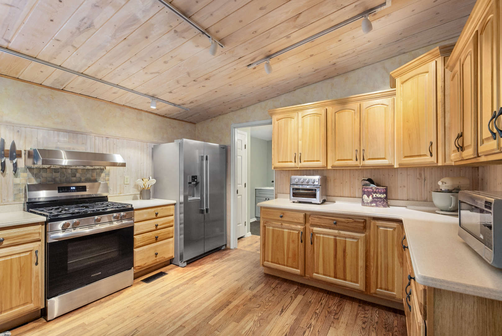 1801 Richton Road, Steger, IL 60475