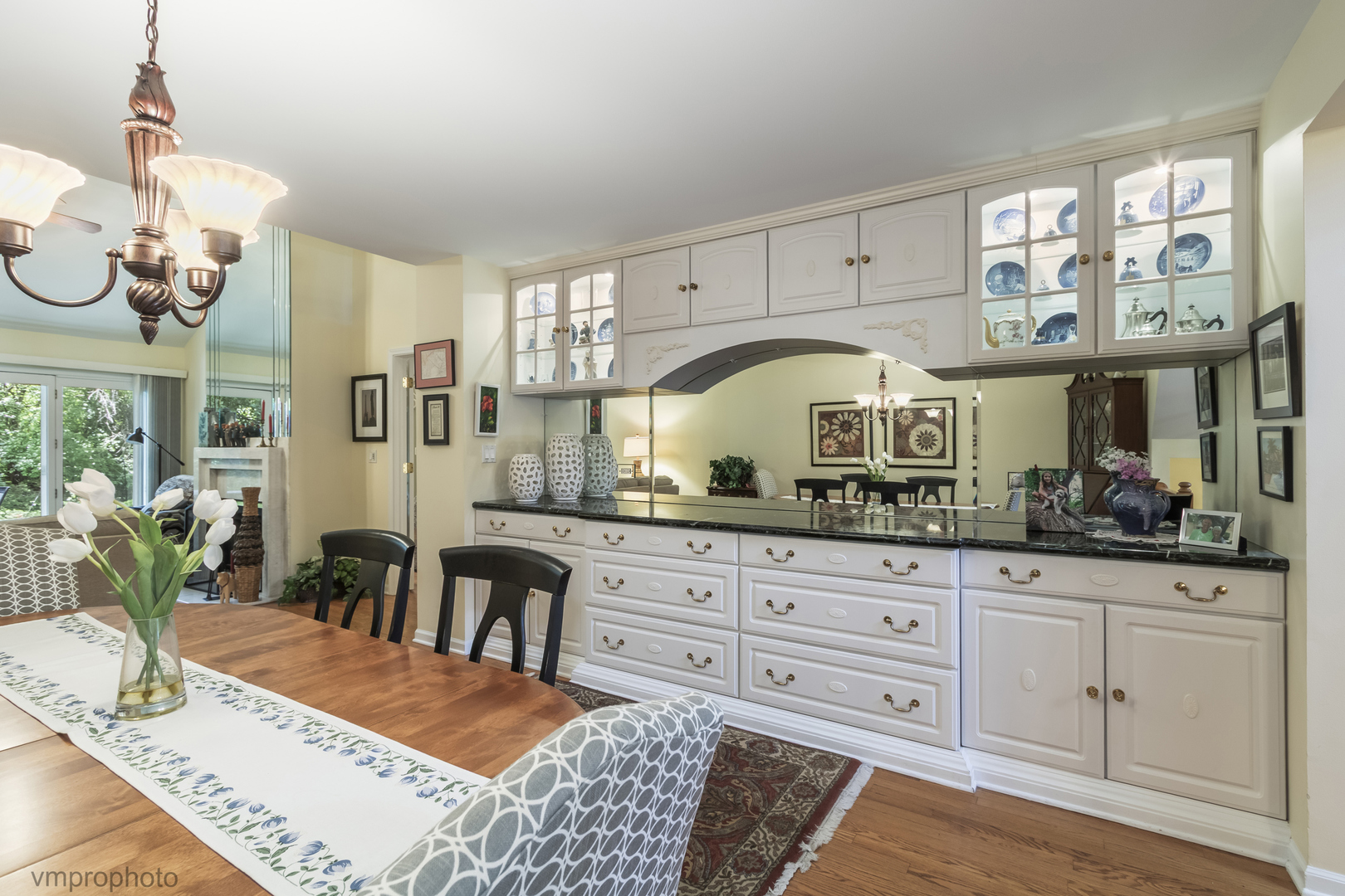 1916 W Ashbury Lane #A, Inverness, IL 60067