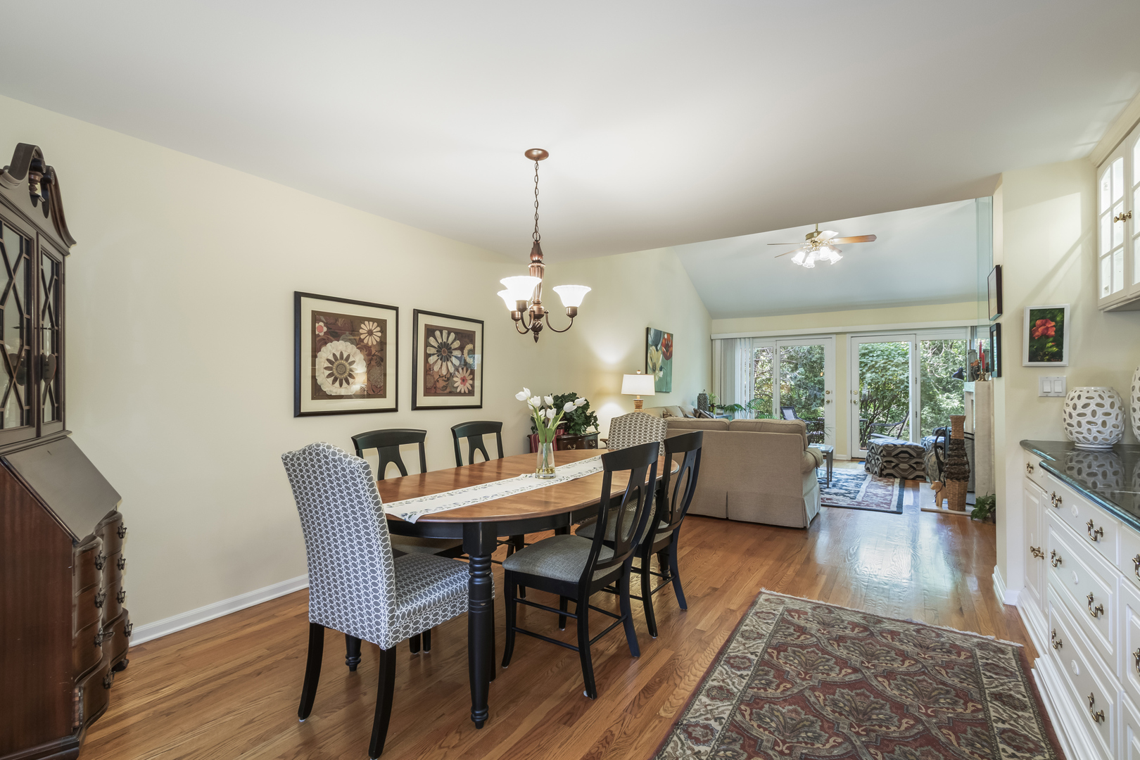 1916 W Ashbury Lane #A, Inverness, IL 60067