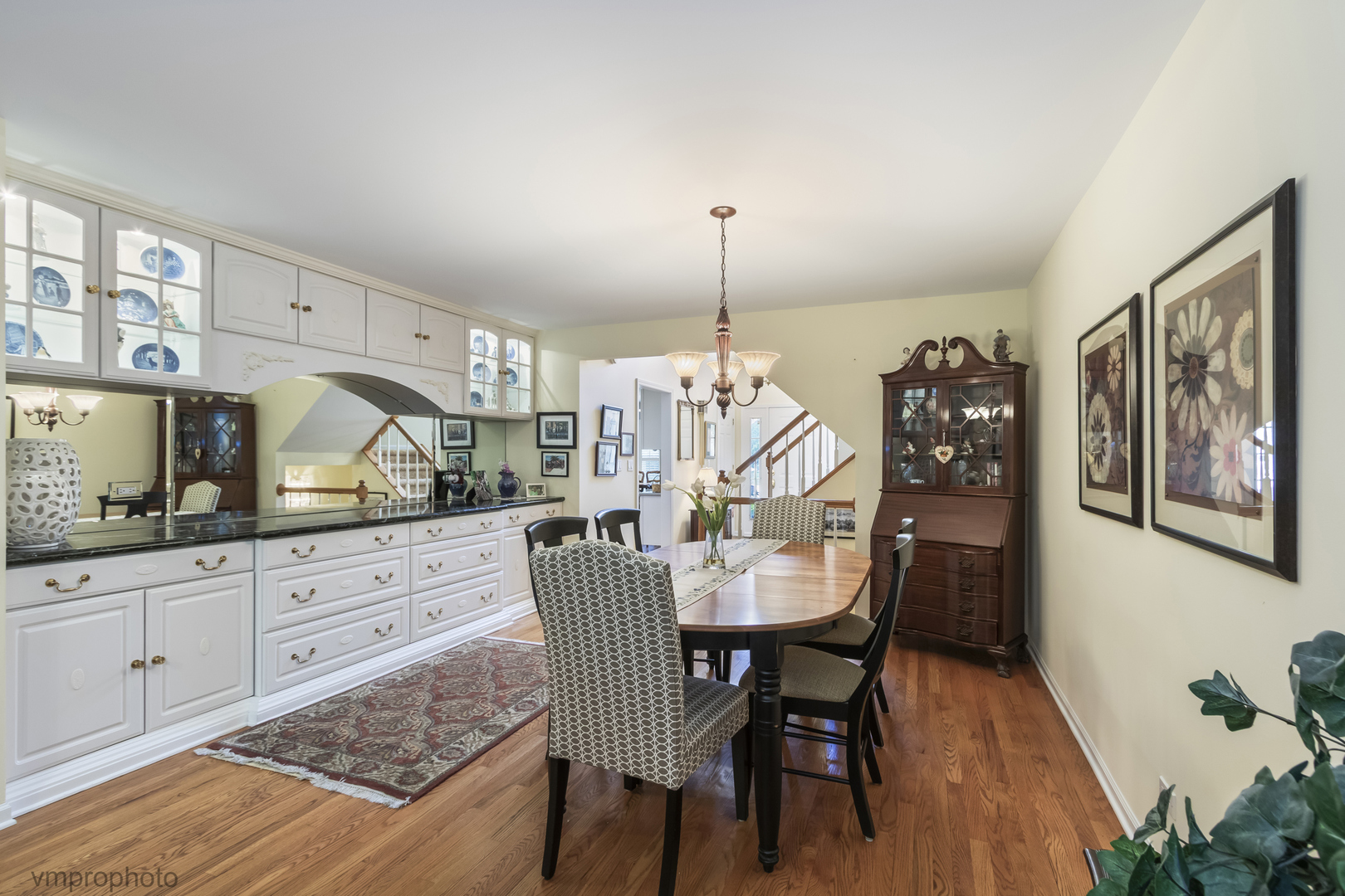 1916 W Ashbury Lane #A, Inverness, IL 60067