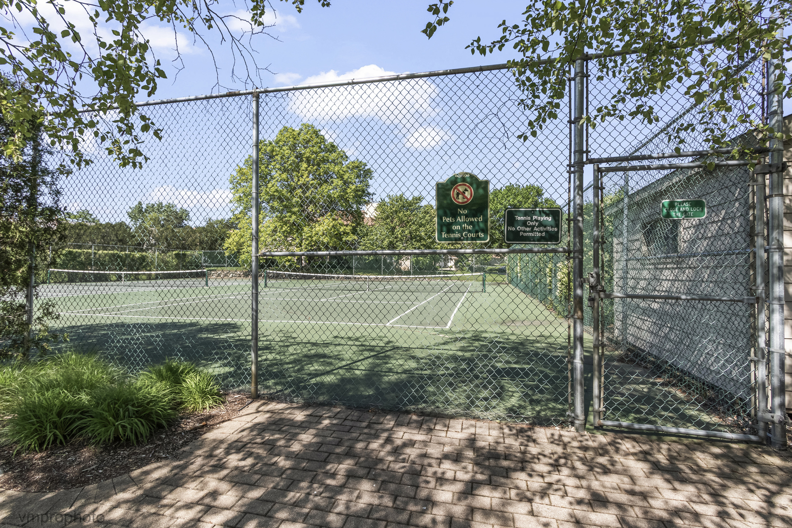 1916 W Ashbury Lane #A, Inverness, IL 60067