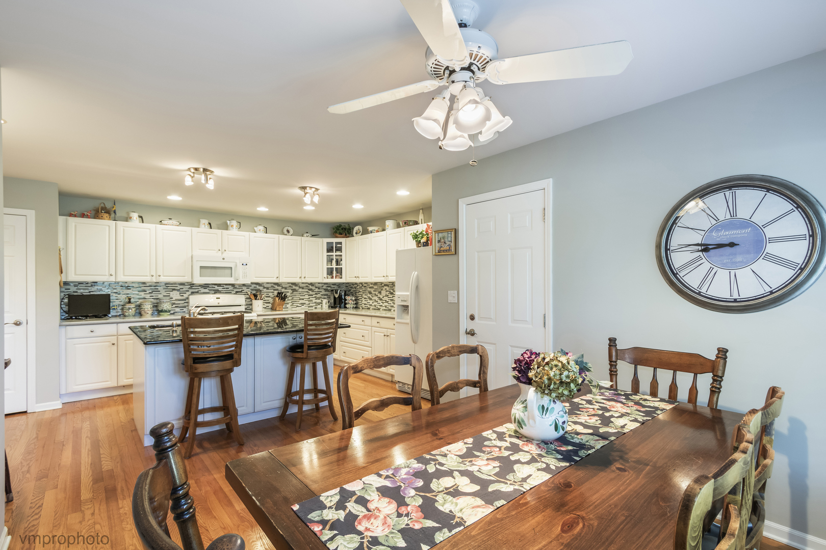 1916 W Ashbury Lane #A, Inverness, IL 60067