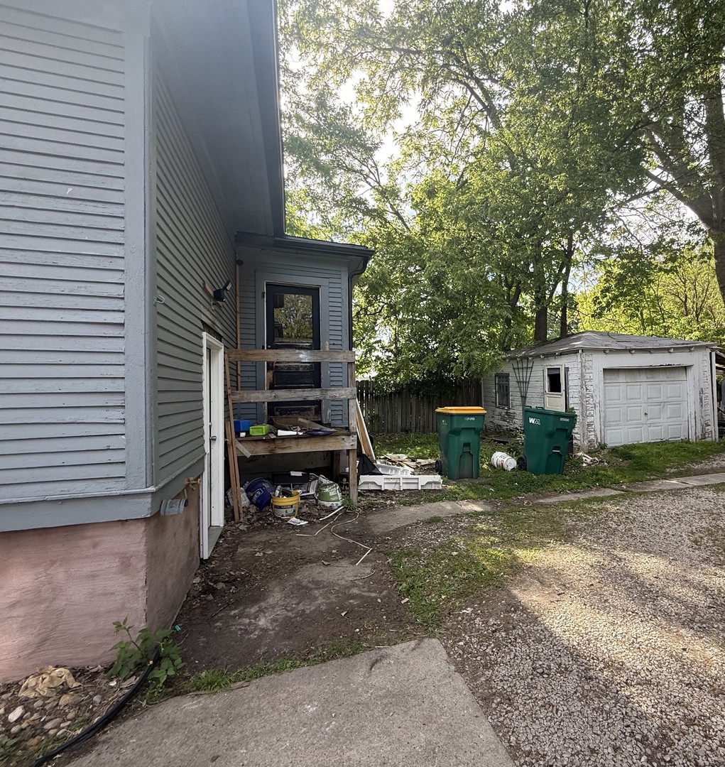 811 E Knox Street, Galesburg, IL 61401