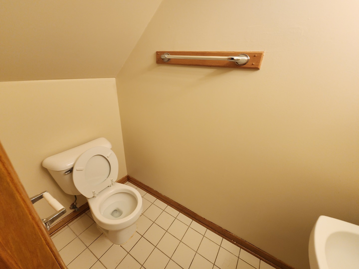 2363 E 70th Place #B, Chicago, IL 60649