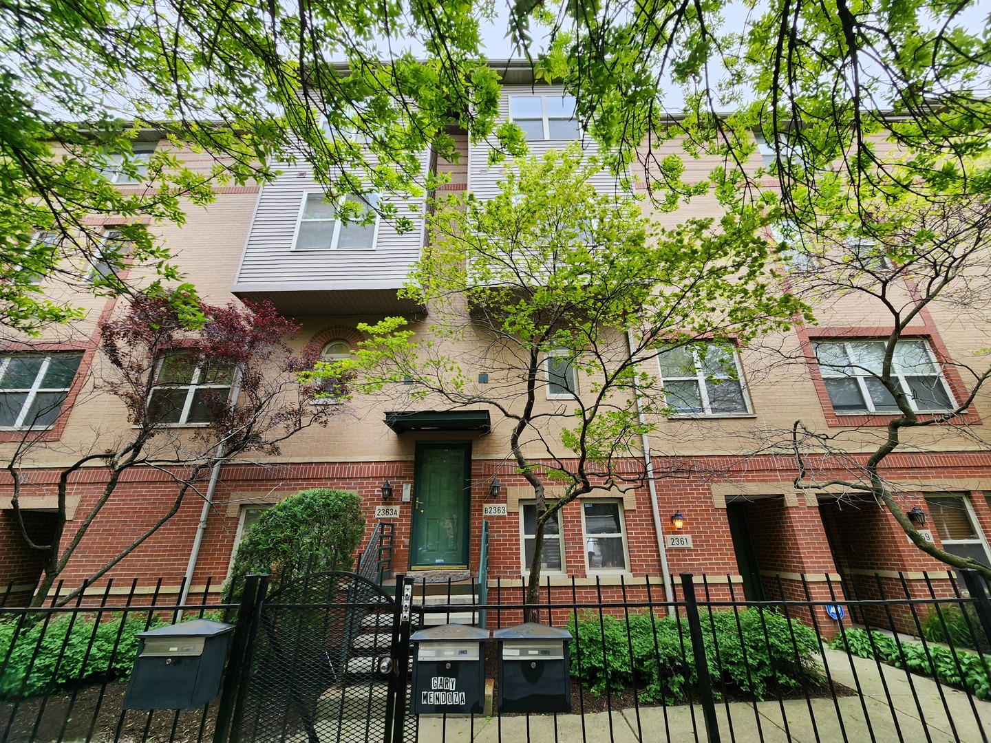 2363 E 70th Place #B, Chicago, IL 60649
