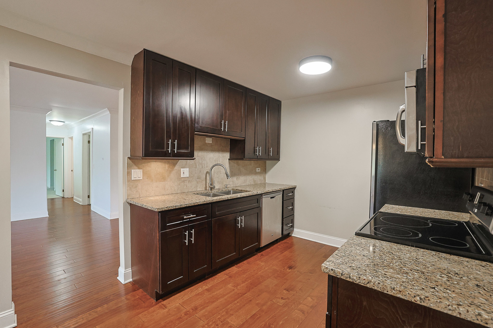3101 Toulon Drive #B2, Northbrook, IL 60062
