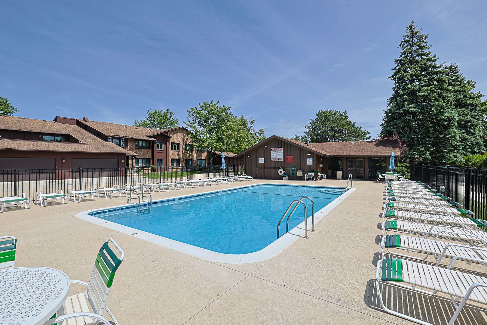 3101 Toulon Drive #B2, Northbrook, IL 60062