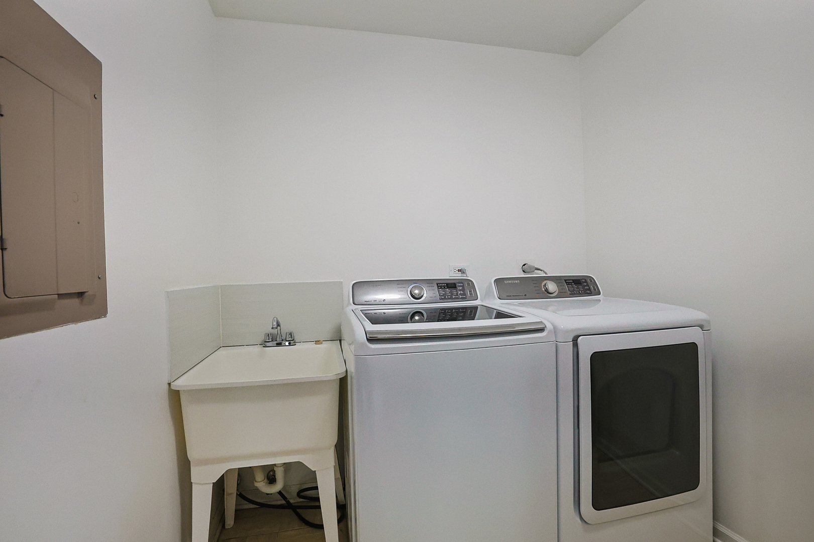 3101 Toulon Drive #B2, Northbrook, IL 60062