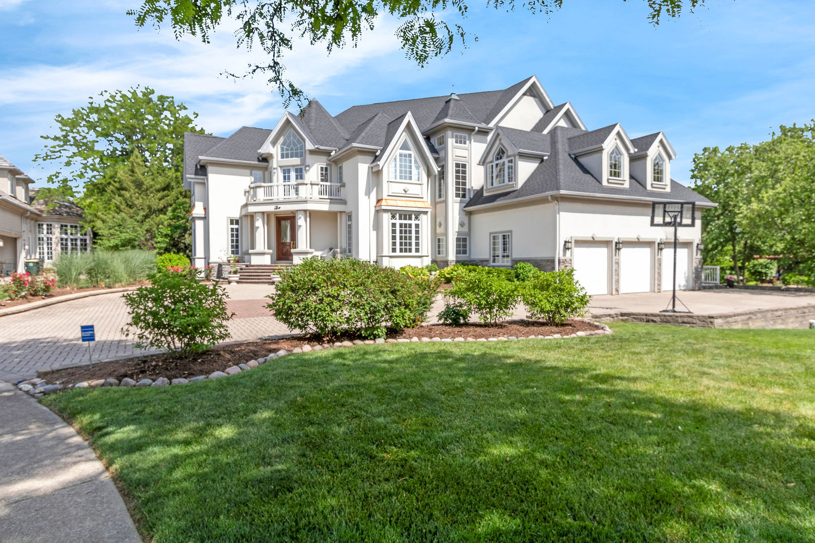 Burr Ridge, IL 60527