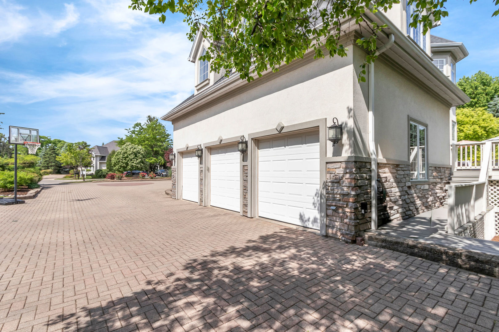 Burr Ridge, IL 60527