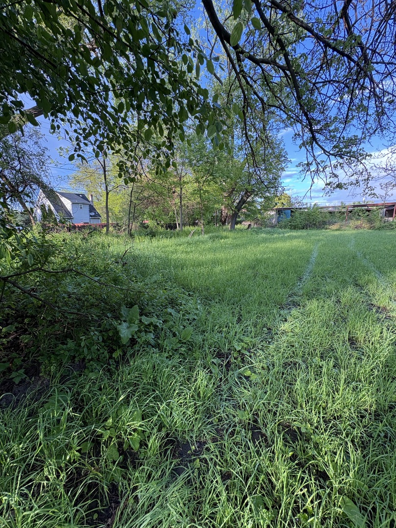 13523 S Sawyer Avenue, Robbins, IL 60472