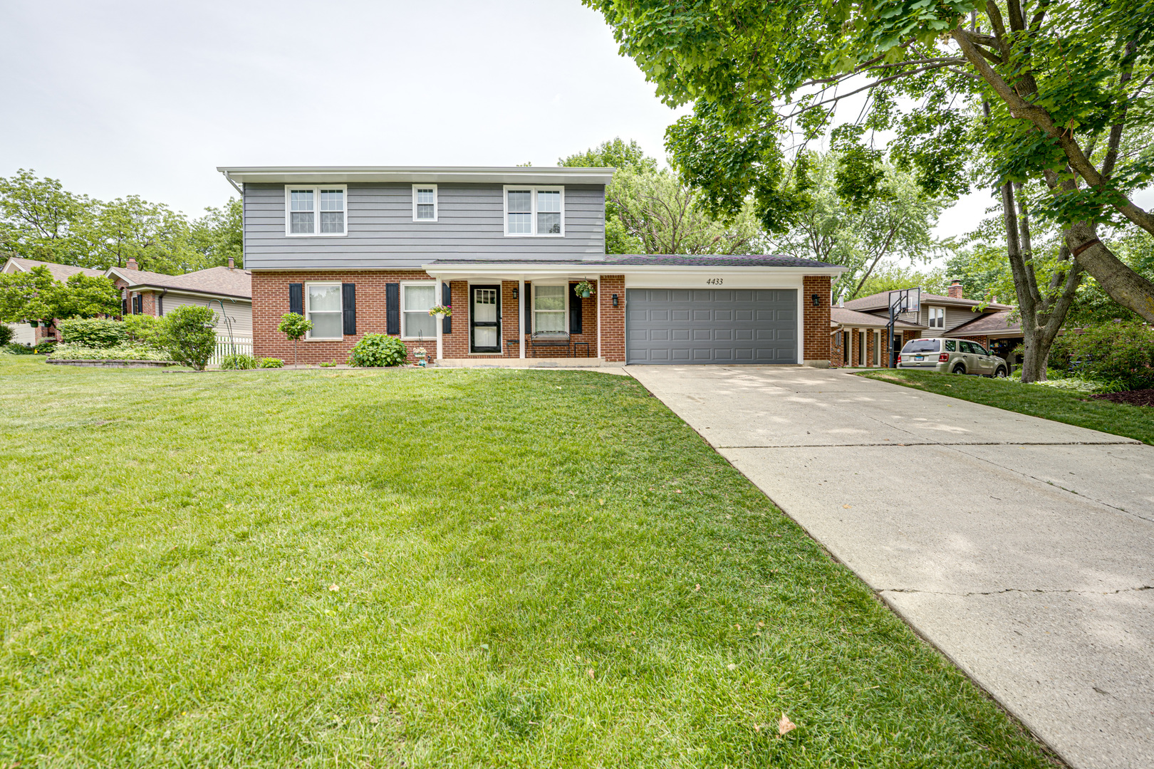 4433 Normandy Drive, Lisle, IL 60532